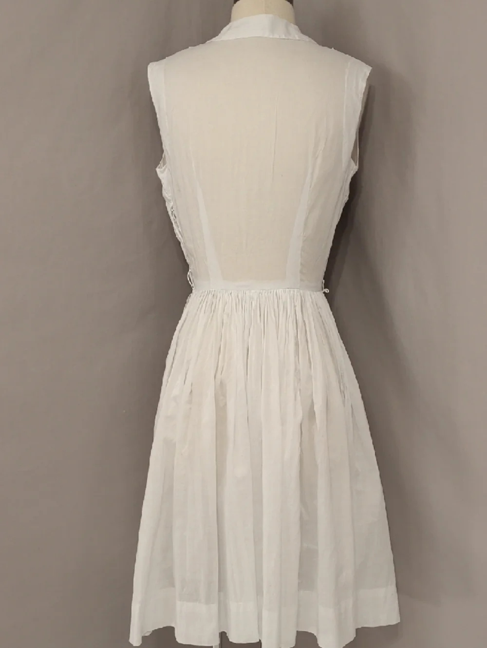 Vintage 50s White Sleeveless Midi Dress Blue Floral Embroidery Fit & Flare SeeMs - Picture 7 of 14